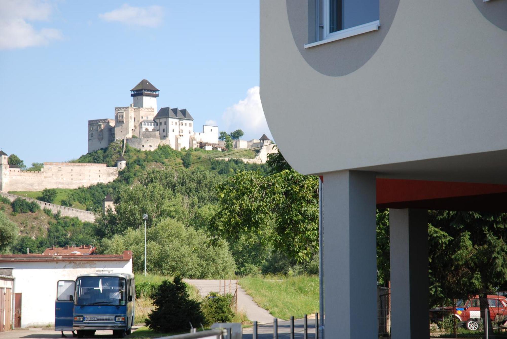 Penzion Royal Trenčín المظهر الخارجي الصورة